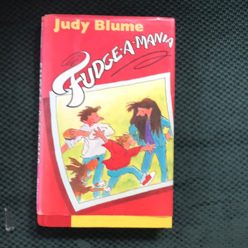 Fudge a mania by Judy Blume 1st Ed 1st printing